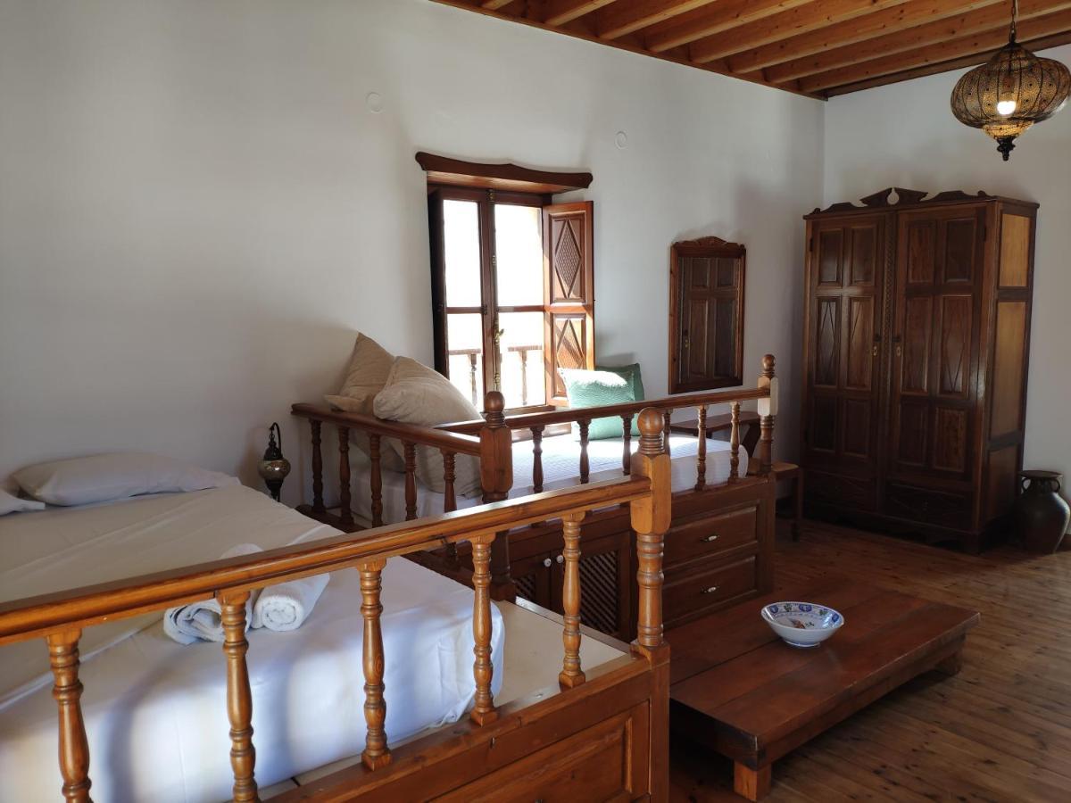 Zinovia Lindos (Rhodes)